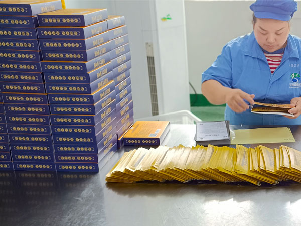 為什么選擇黑膏藥oem，膏藥oem貼牌發(fā)展前景越來越好是什么原因？